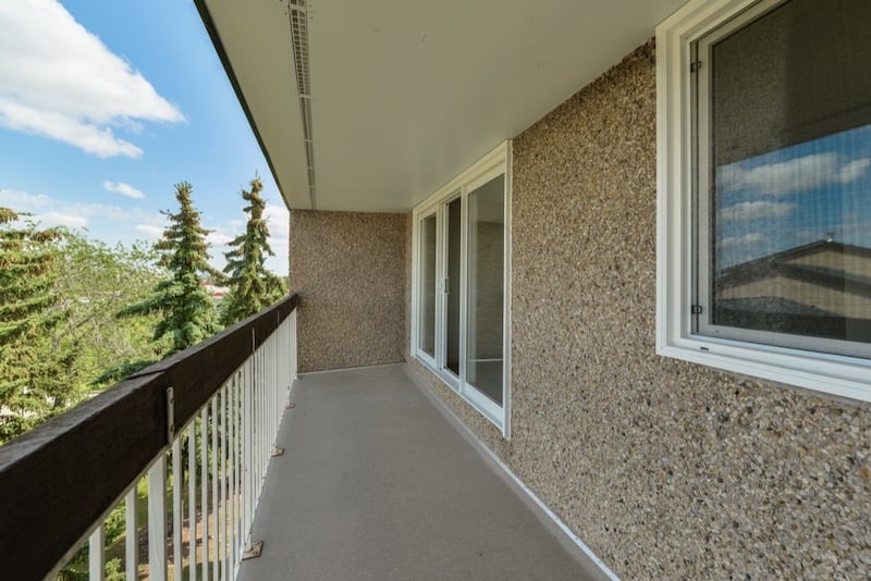 photo de la propriété pour le 17735 64 Ave NW, St Albert