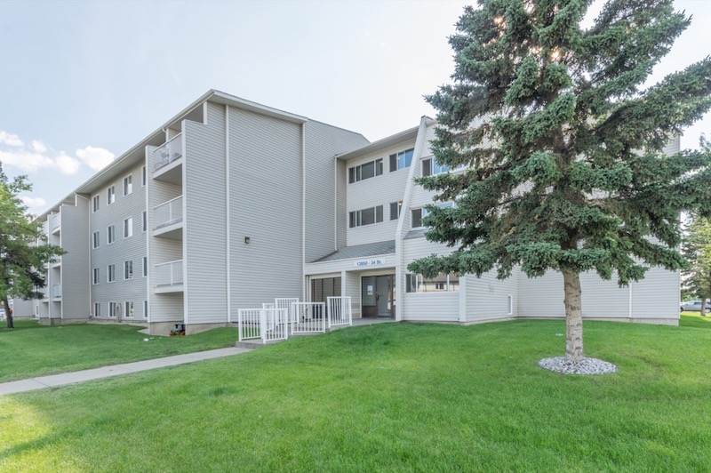 photo de la propriété pour le 3431 139 Ave. NW, St Albert