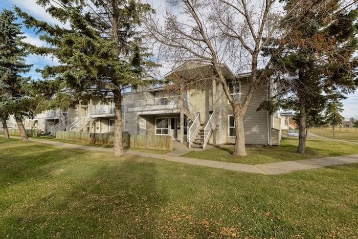 photo de la propriété pour le 2803 79 St. NW, Edmonton