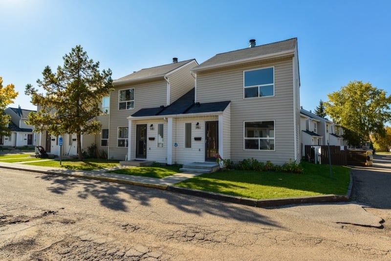 photo de la propriété pour le 3737 26 Ave. NW, St Albert