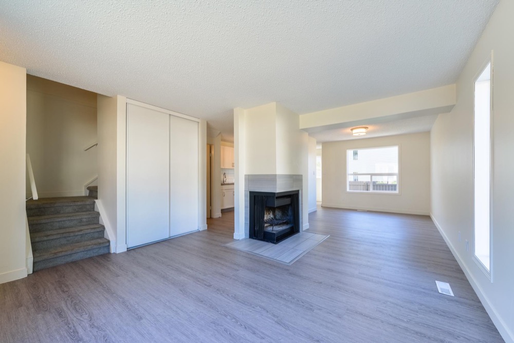 photo de la propriété pour le 3737 26 Ave. NW, St Albert