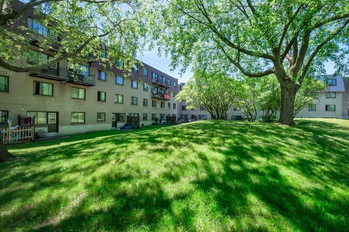 photo de la propriété pour le 103A-6240 Av. Bienville, Montréal - Brossard