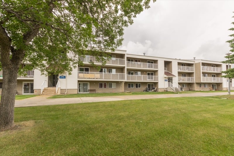 photo de la propriété pour le 17119 64 Ave. NW, Edmonton