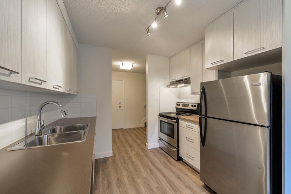 2 Chambres Deux Niveaux at Sandstone Pointe