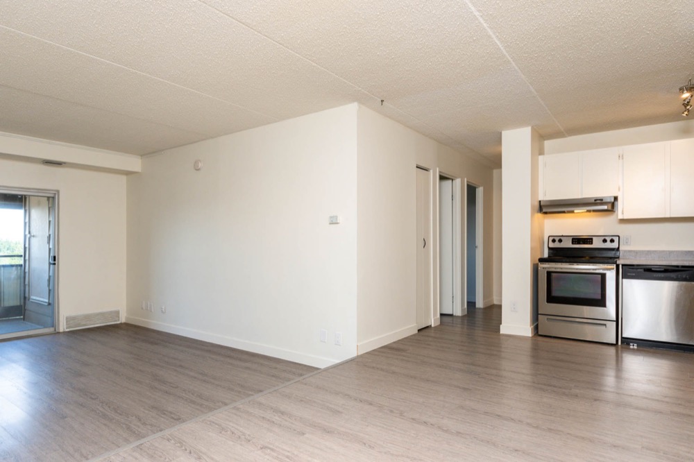 1 Bedroom + Den at Southpointe Plaza