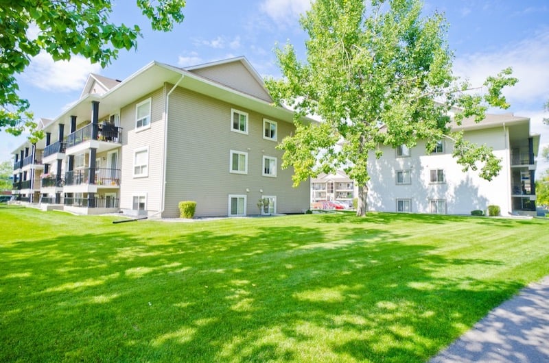 property photo for 104-19A Hemlock Cres. SW, null