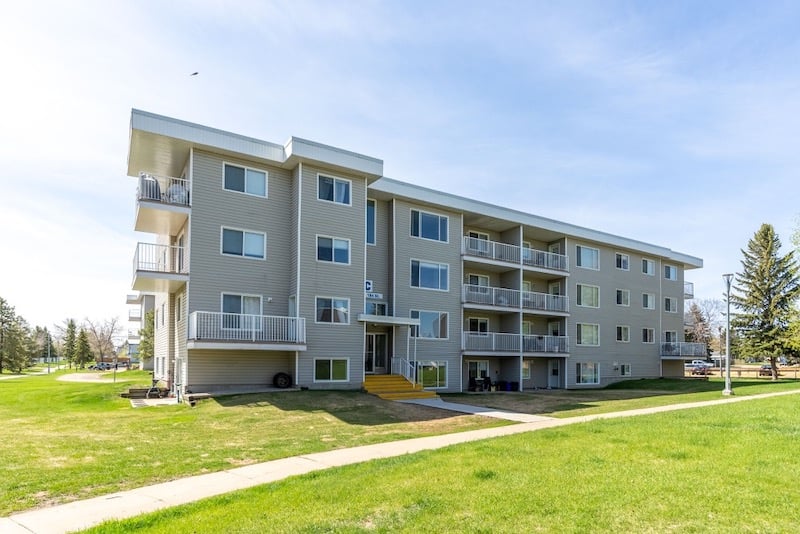 photo de la propriété pour le 8905 184 St. NW, Edmonton