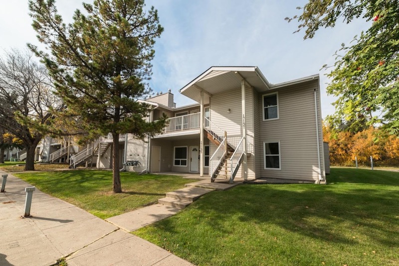 photo de la propriété pour le 17104 75 Ave. NW, St Albert